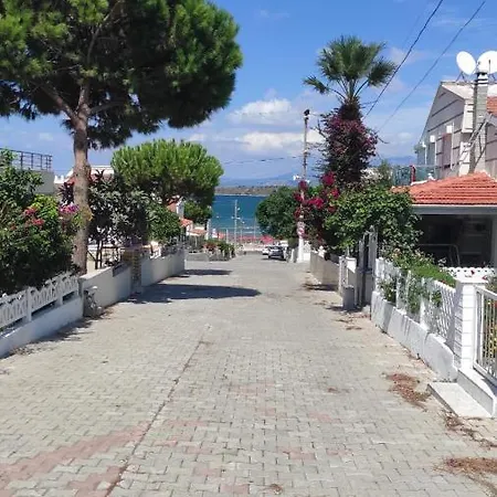 Tatil Evi Burcu Sitesi Yaman Çeşme